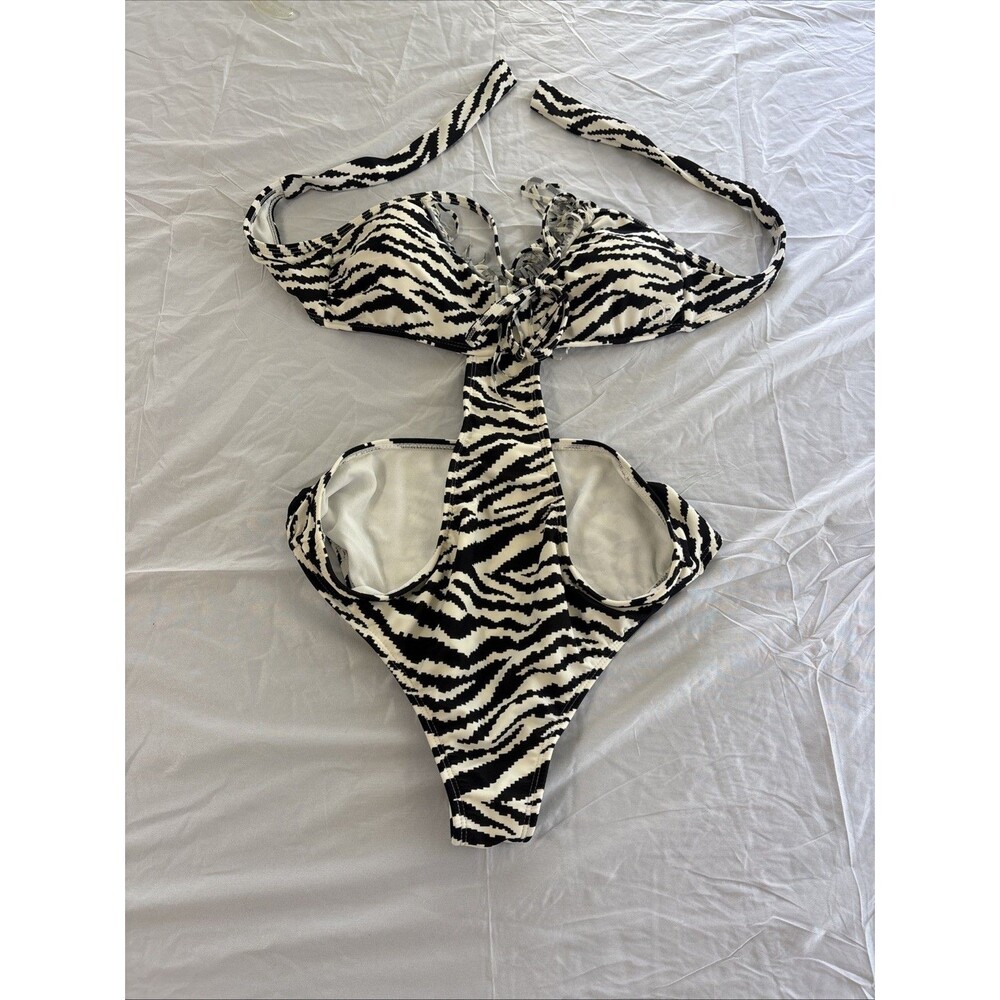 OCEAN PACIFIC Women’s' Stretch one Piece Bikini Style Large 11-13 Zebra Black